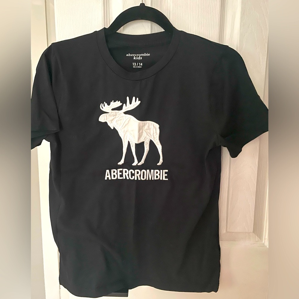 Abercrombie Kids Boy’s Short Sleeve T-shirt, Black, size 13/14